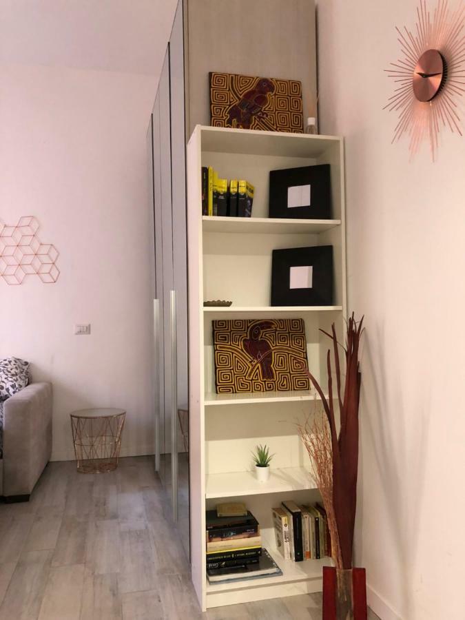 Joy House -Central City Near Metro Arco Della Pace Brera-Entire Apartment Perfect For Work & Play, Nightlife With Ac & Fast Wifi Welcome To The Cool Joy House! 밀라노 외부 사진